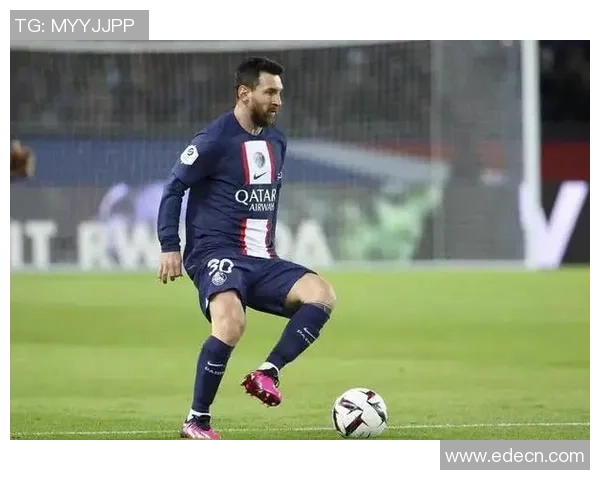 足球明星亲签球衣拍卖价值揭秘 球迷心中珍藏的梦幻纪念品 足球明星亲签球衣拍卖价值揭秘 球迷心中珍藏的梦幻纪念品